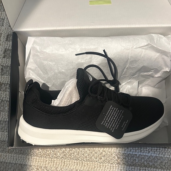 Zephyr Black Sneakers - Picture 3 of 6